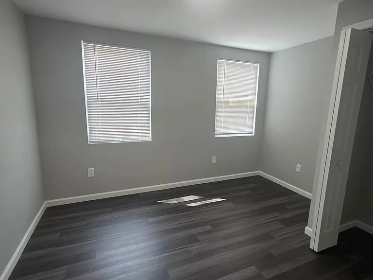 1126 McKean Ave — Photo 8
