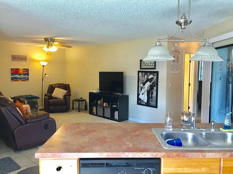 4516 Elmcrest Ct — Photo 4