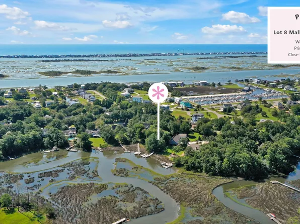 8 Mallard Bay Drive, Hampstead, NC 28443