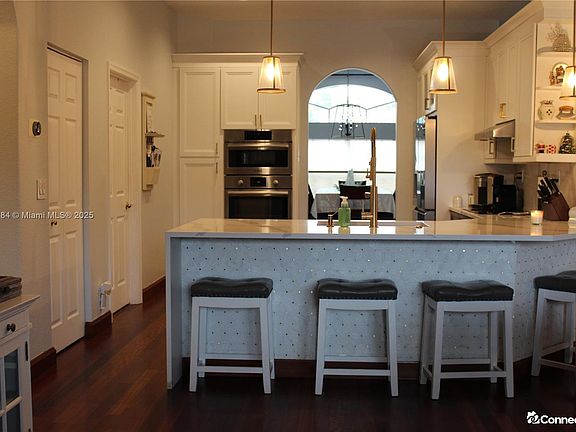 3rd image of 4120 Amber Ln
