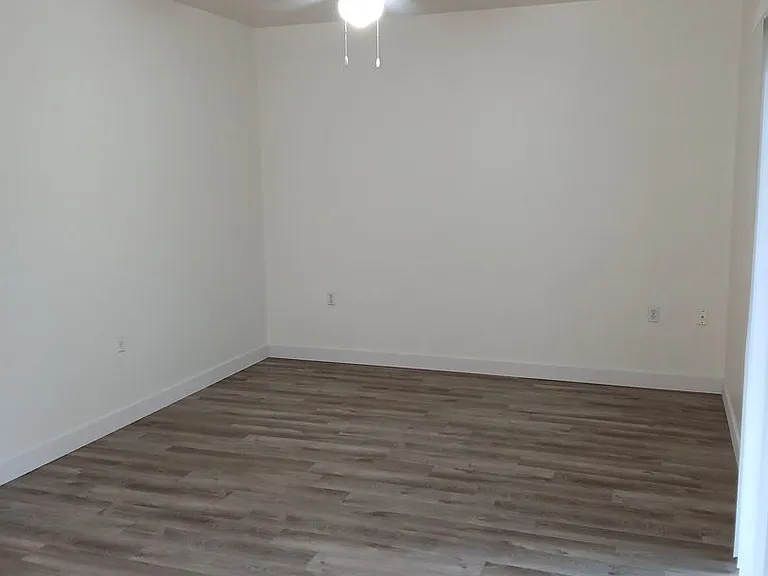 2615 Claxter Rd NE — Photo 5