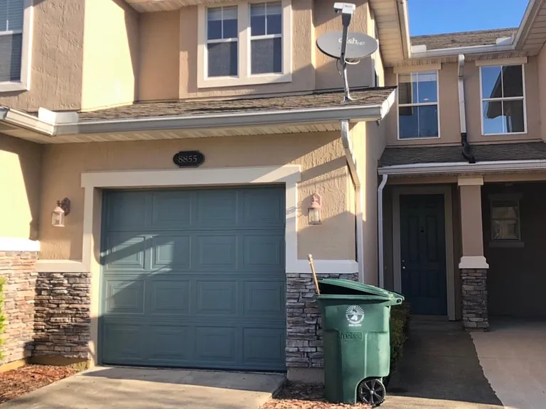 8855 Inlet Bluff Dr — Photo 2