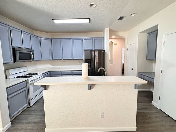 5th image of 8236 Yorkton Way