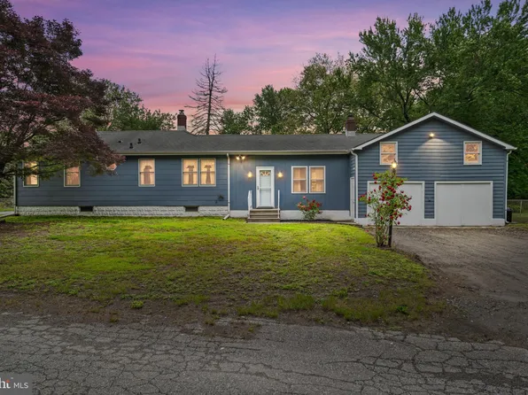 637 Williamsburg Ave, Penns Grove, NJ 08069