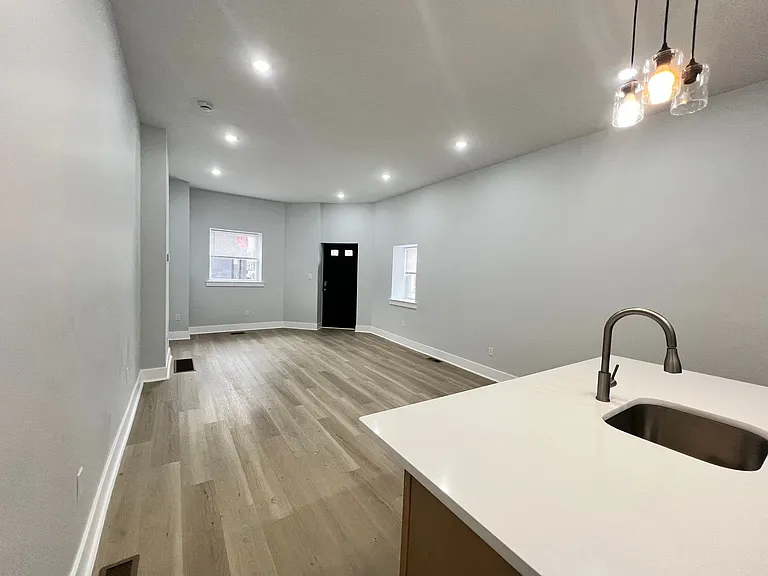 2945 Wharton St — Photo 3