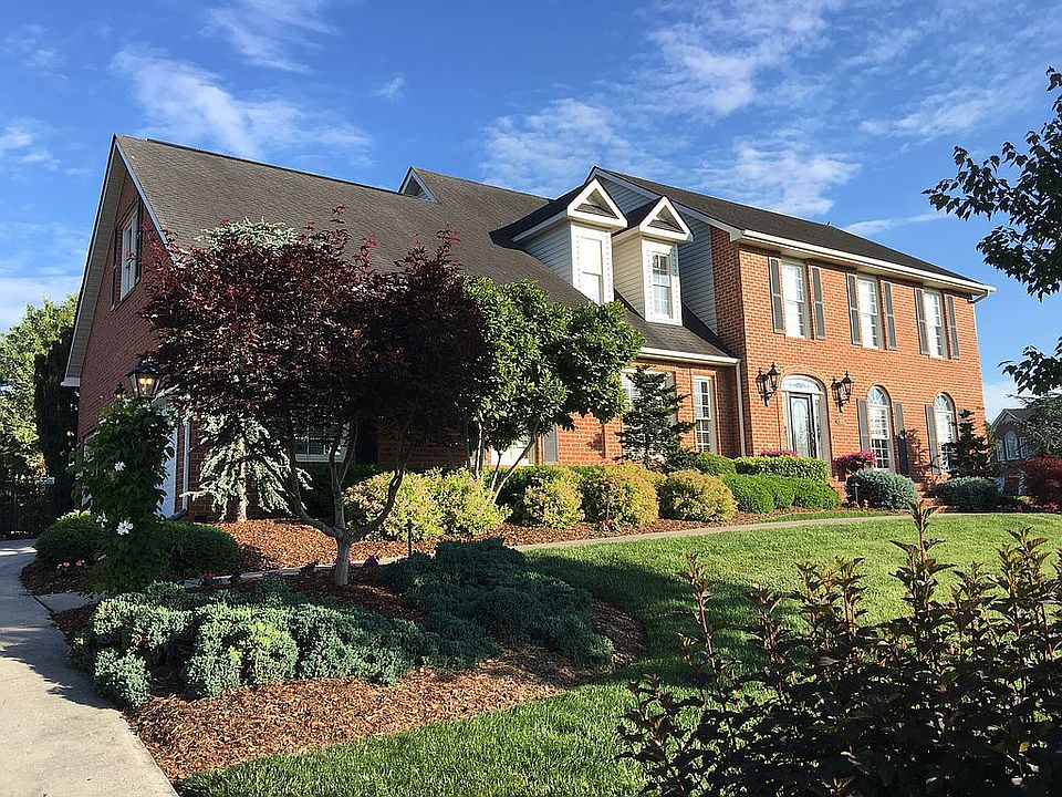 2nd image of 105 Reed Cir