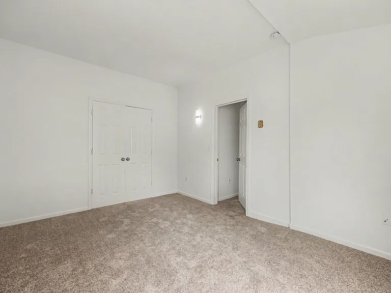 2 S New St #2 — Photo 18