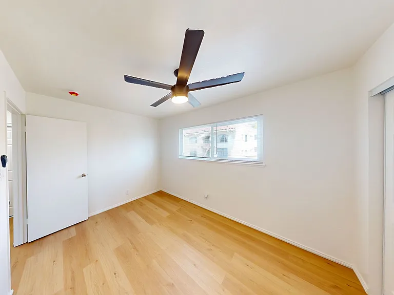 1520 Castro St — Photo 41