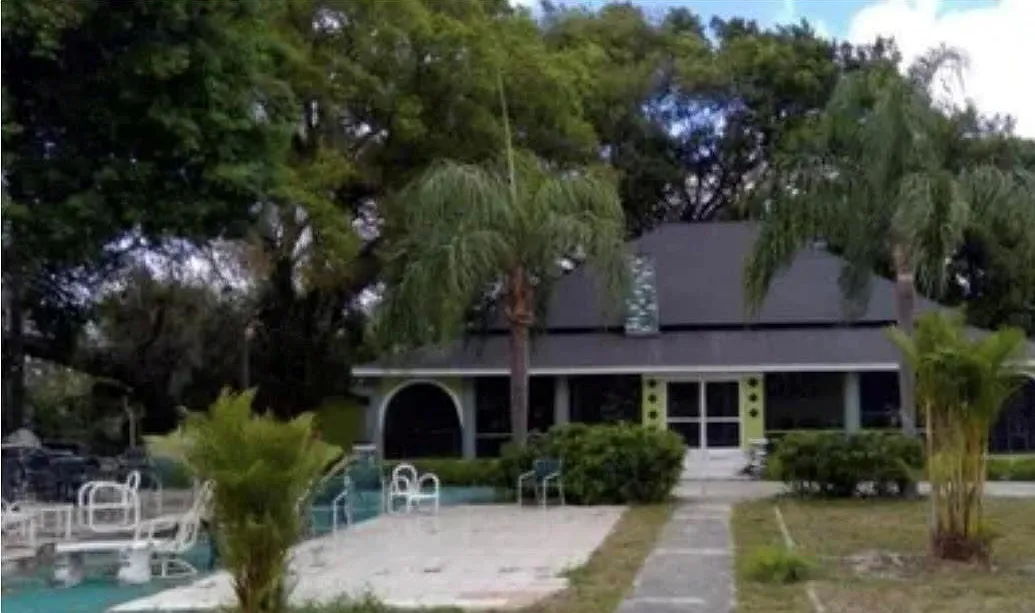 3 bed, 2.0 bath, $2,100 — Photo 1