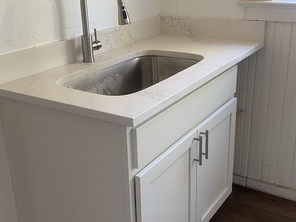 5th image of 3003 French St #2