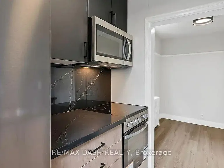 50 Raglan Ave #5 — Photo 34