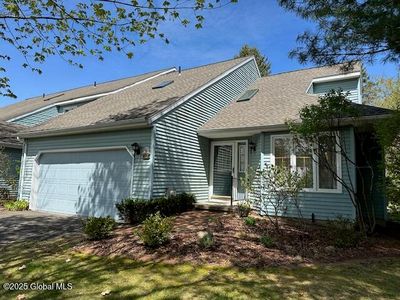 23 Standish Drive, Glenmont, NY, 12077