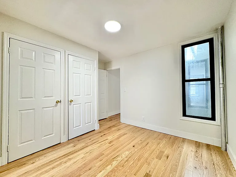 2867 Webster Ave #1C — Photo 12
