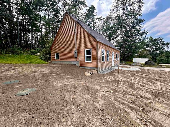 3rd image of 92 Long Shores Drive