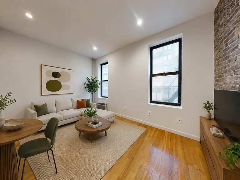 230 E 87th St #3B — Photo 1