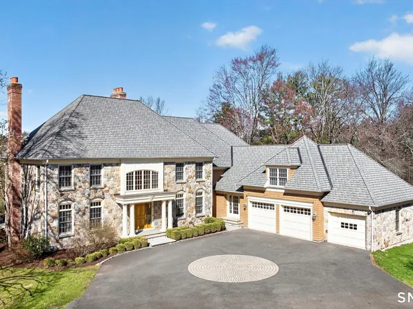 7 Winhall Lane, West Hartford, CT 06117