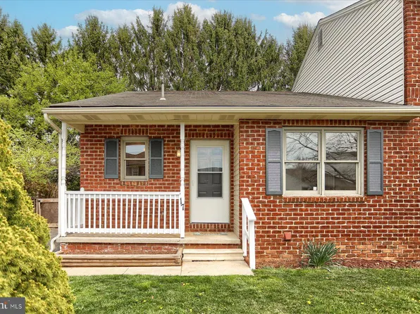 17 Brian Dr, Carlisle, PA 17015