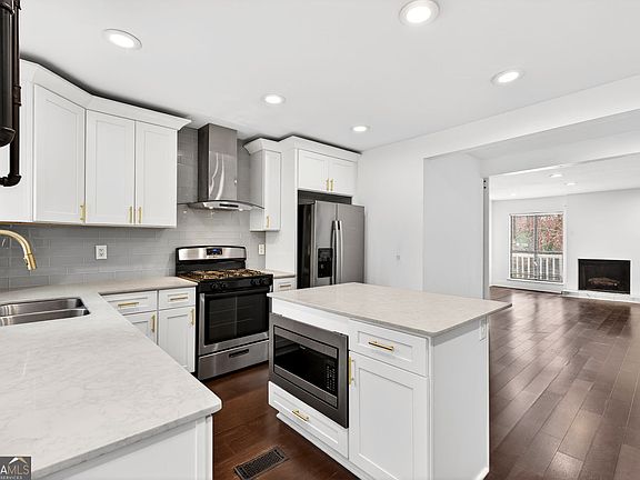 5th image of 2226 Spring Walk Ct