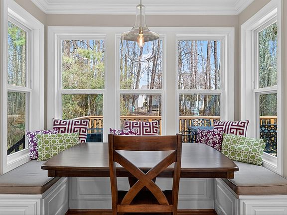 3rd image of 9209 Dakins Ct