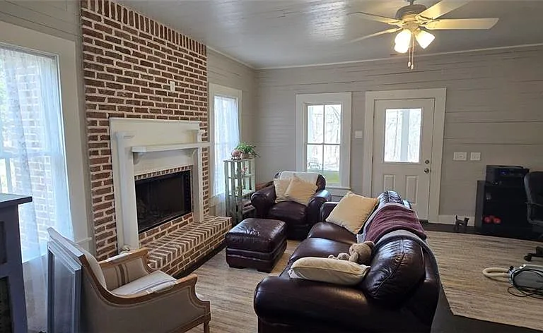 812 Bessie Ln — Photo 14