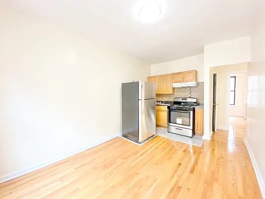 Rented by Bohemia Realty Group | media 11