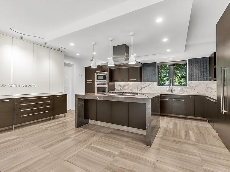 6840 Sunrise Pl — Photo 8