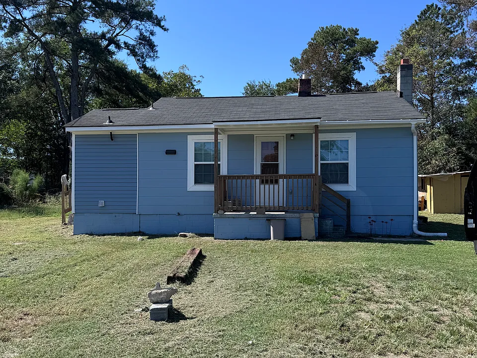 118 Sanders St
