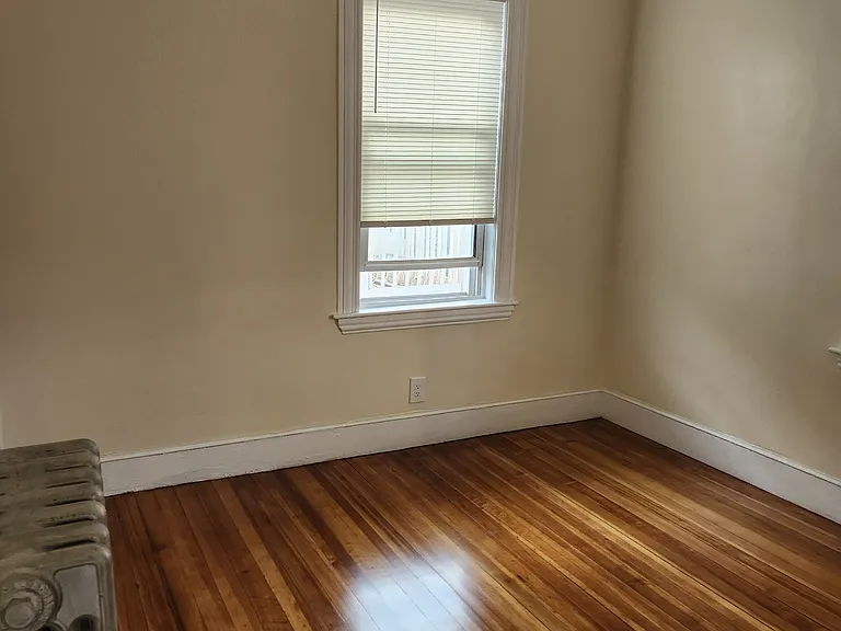 35 Havelock St #3 — Photo 12