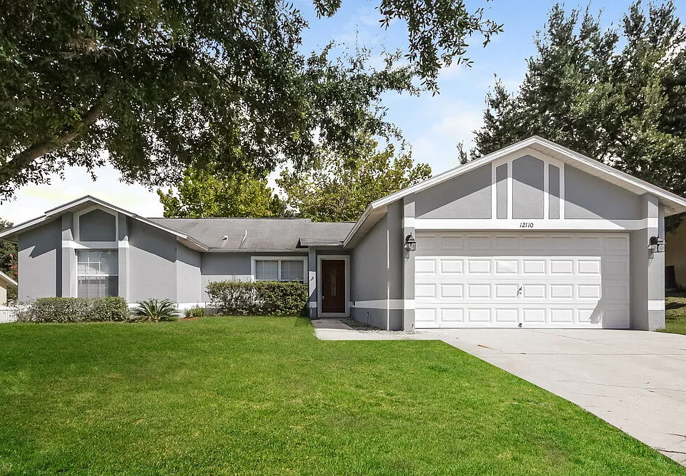 12110 Woodglen Cir