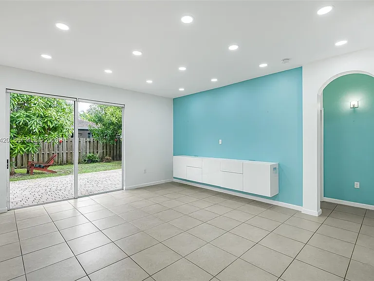 11863 SW 253rd St — Photo 16