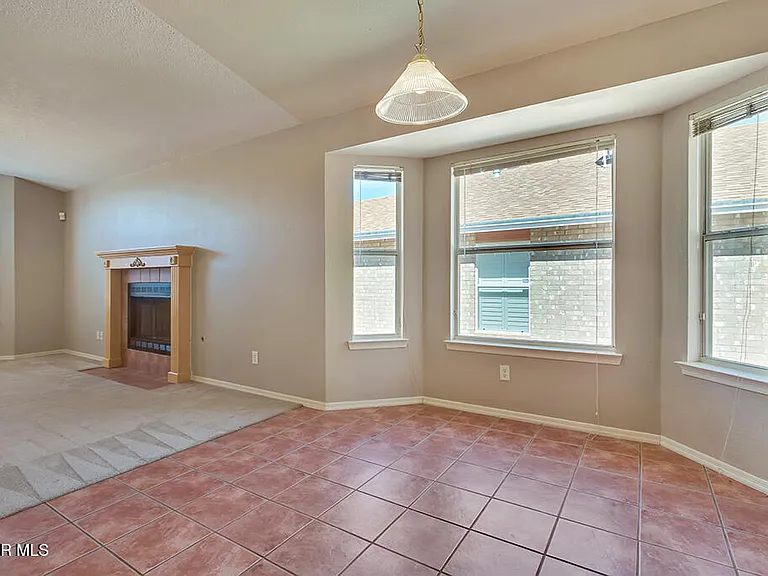 1417 Plaza Verde Dr — Photo 9