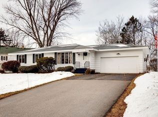 1208 E 96th St, Bloomington, MN 55425