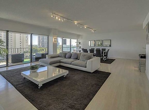 5th image of 1800 NE 114th St APT 908