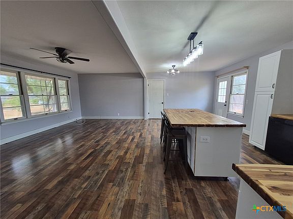 5th image of 1010 E Church St