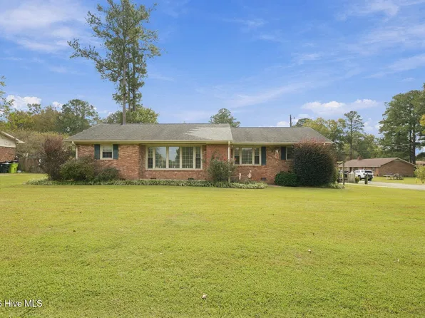 305 Stewart Avenue, Vanceboro, NC 28586