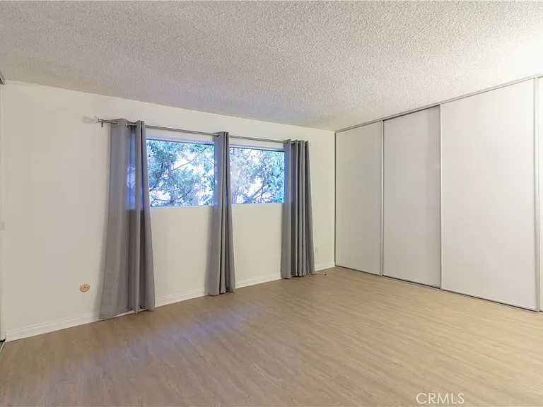 5412 Lindley Ave #117 — Photo 7