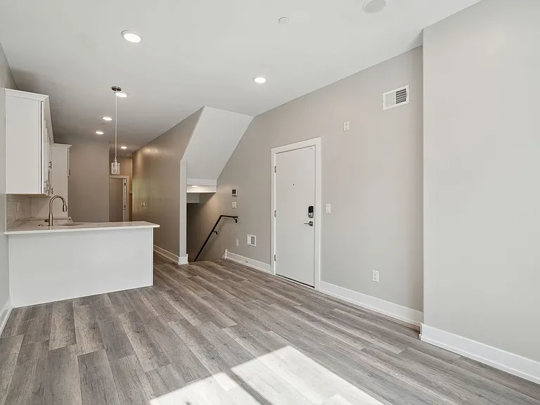 2262 N 2nd St — Photo 1