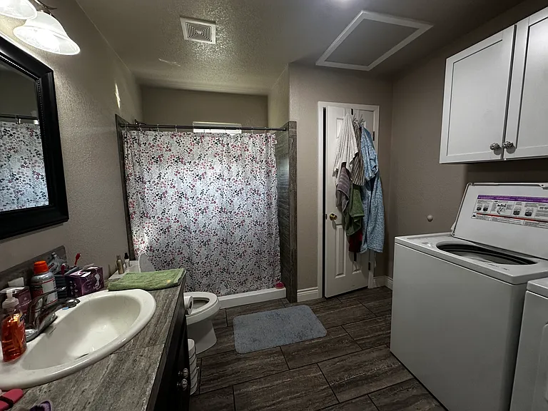 1211 N Bishop St — Photo 5
