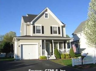 10 Old Village Cir, Wallingford, CT 06492