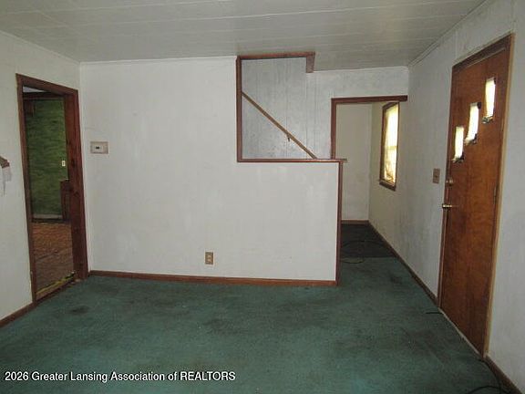 5th image of 2421 E Cavanaugh Rd