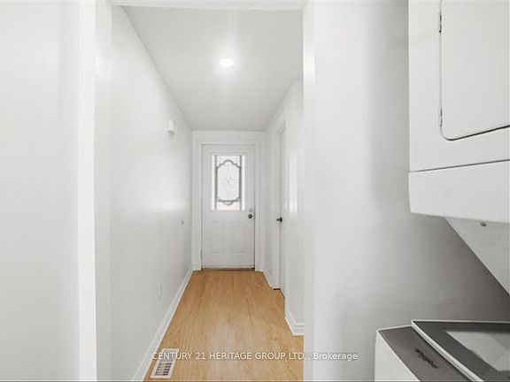 4th image of 1 Shadowood Rd Unit 110