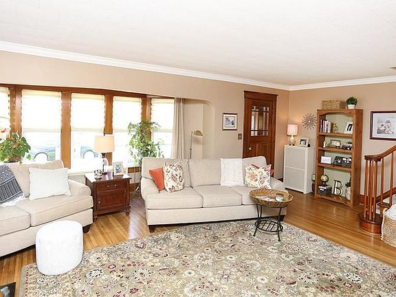 3rd image of 77 Princeton Blvd
