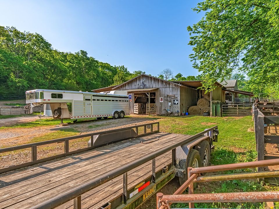 37th image of 300 Gunter Smith Rd