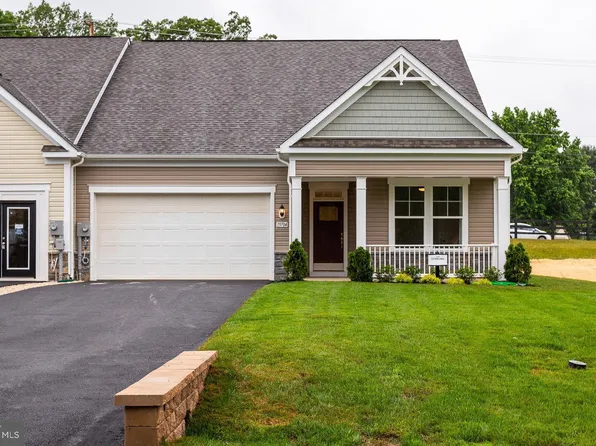 19646 Lavender Ln, Hagerstown, MD 21742