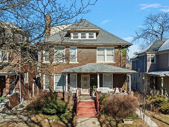 2nd image of 309 Melbourne St