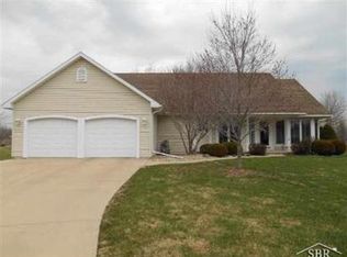 8114 Creston Dr, Freeland, MI 48623