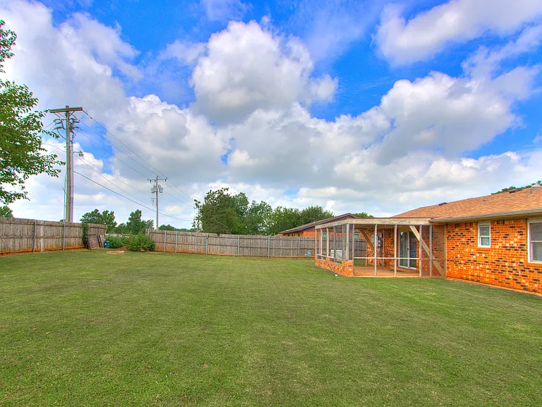 406 W Linden Dr — Photo 30