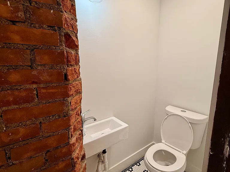 3100 Archwood Ave — Photo 10