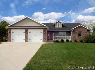 503 S Oak Grove Dr, Athens, IL 62613