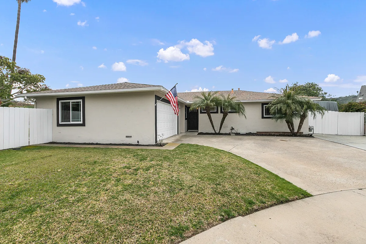 4 bed, 1540 sqft, $5,950 — Photo 3